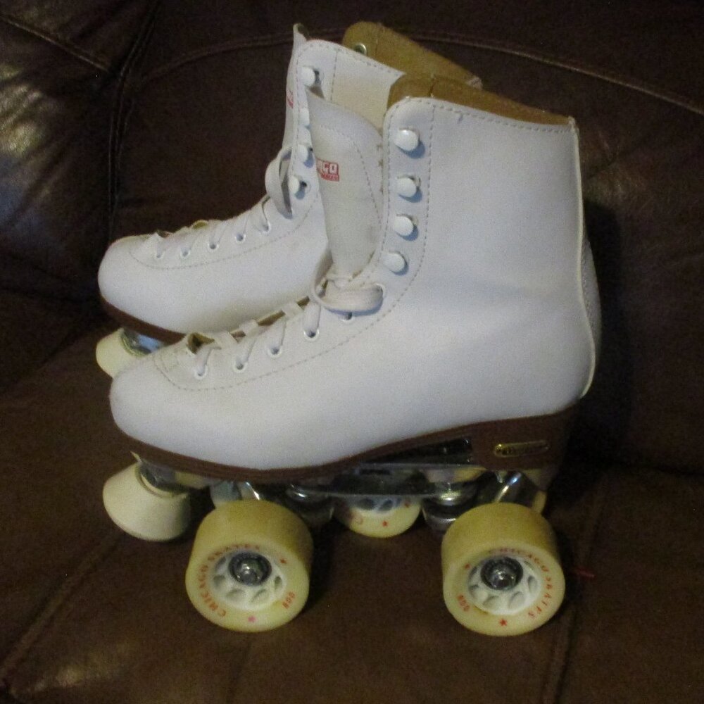 Chicago Skates Ladies White size 5